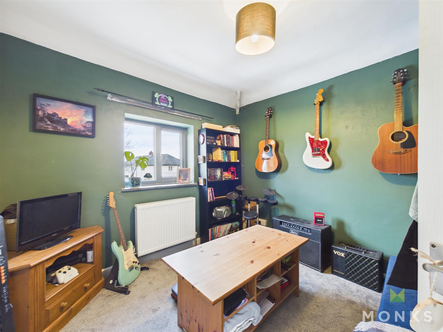 33 Moors Bank, Oswestry, SY10 7BG For Sale